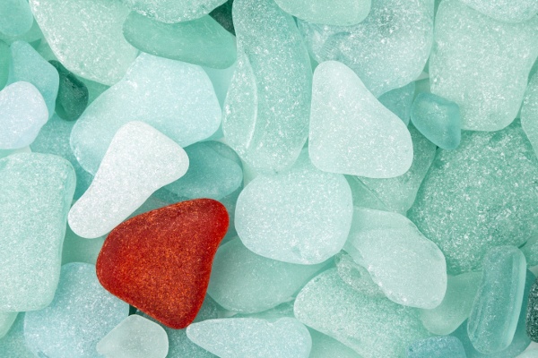 Seaglass Turqouise Rocks 124937507 1 Seaglass Turqouise Rocks 124937507 1