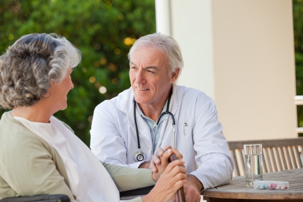 Medical Dr. And Elderly Patient 72624307 2 Medical Dr. And Elderly Patient 72624307 2