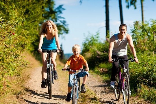 Biking Family Downscale Biking Family Downscale