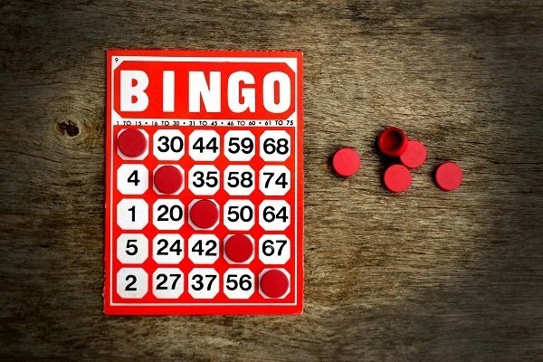 Bingo Card And Chips 84083797 3